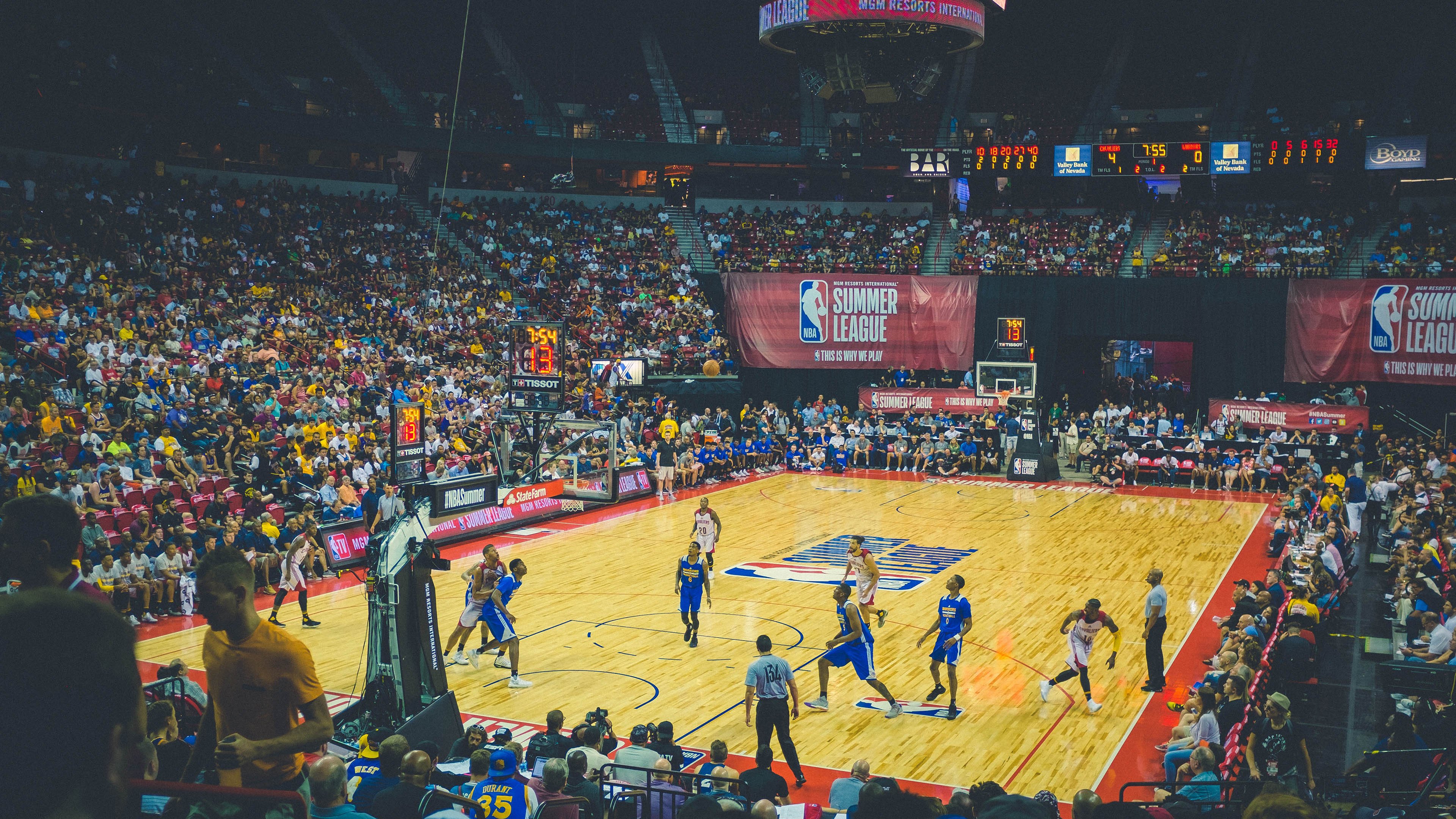 关于又见绝平！明尼苏达森林狼与圣安东尼奥马刺鏖战至终场，詹姆斯读秒救主的信息